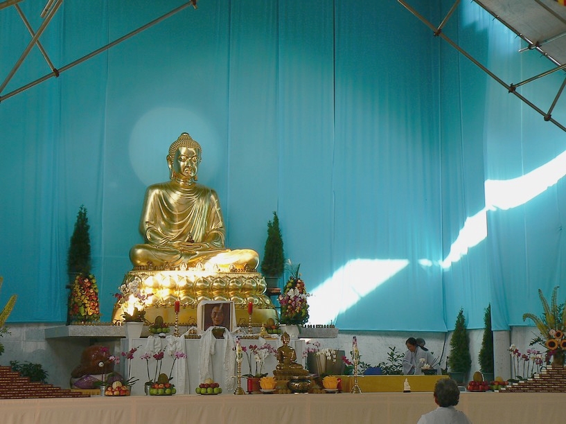 Fete de la consecration de la statue Bouddha le 12 07 2006: Statue de Bouddha 035